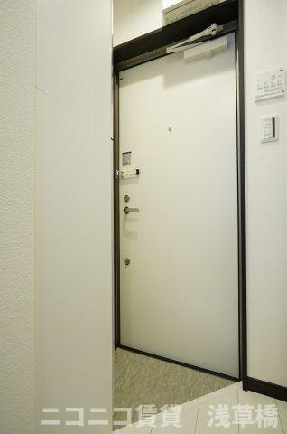 グランクオール小竹向原の玄関
