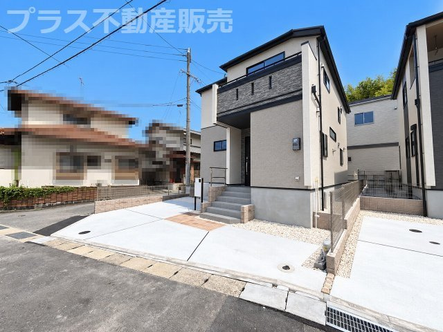 【外観】 | 大野城市乙金東3丁目　2号棟（全3棟）【仲介手数料無料・0円】 | 現地写真。プラス不動産販売なら、現場の全ての棟をまとめてご見学頂けます。
