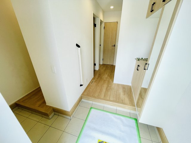 佐倉市上志津０１期の玄関