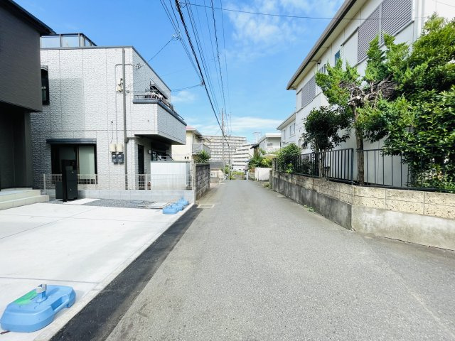 佐倉市上志津０１期の前面道路含む現地写真