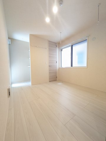 モンブルーカルムの洋室