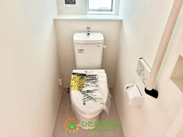 蓮田市江ヶ崎　新築一戸建て　グラファーレのトイレ