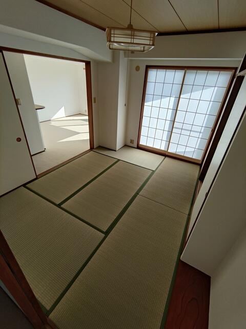 ウェルコート市川の和室