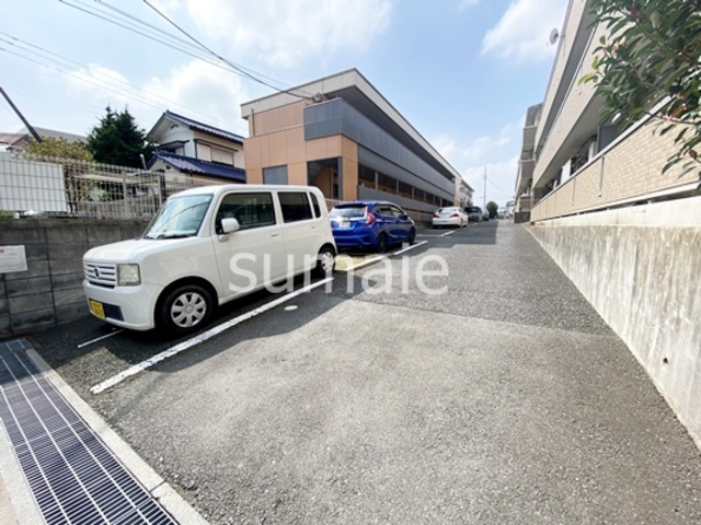 プリムヴェール十番館の駐車場|敷地内駐車場☆