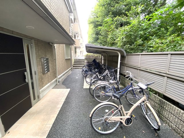 プリムヴェール十番館のその他共用部分|屋根付き駐輪場☆彡
