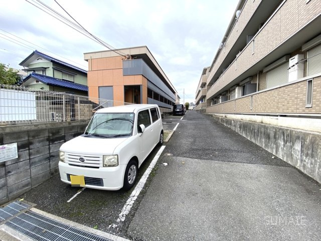 プリムヴェール十番館の駐車場|駐車スペース☆彡