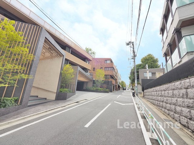 【その他】 | ザ・パークハウスグラン神山町 | 前面道路