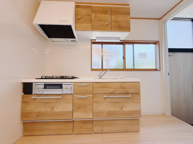 【中古戸建】安中市安中4丁目のキッチン|■キッチン｜全スライド式収納キッチン♪お皿や鍋の出し入れもラクラクです（＾＾）！