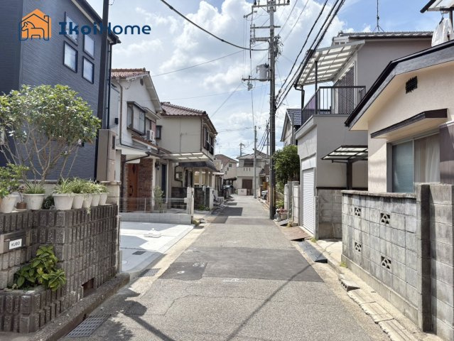 明石市藤が丘1丁目　4期　新築戸建の前面道路含む現地写真|●資料・カタログのご請求無料●スーパーやコンビニ、飲食店、病院など徒歩圏内の施設も多々あります。