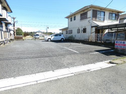 セジュール佐貫の駐車場
