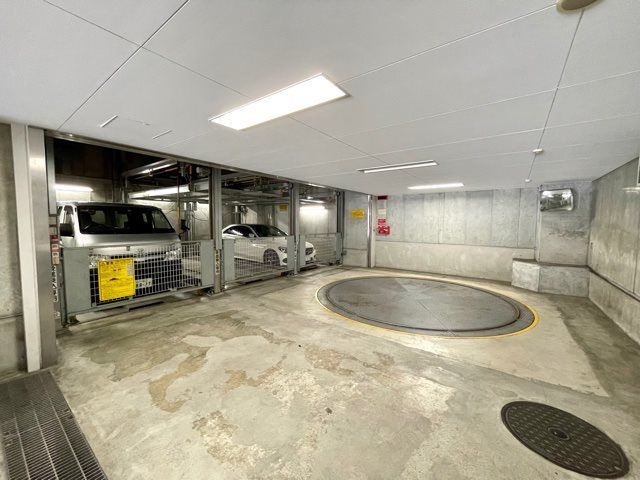 中央区日本橋人形町３丁目の賃貸マンションの駐車場