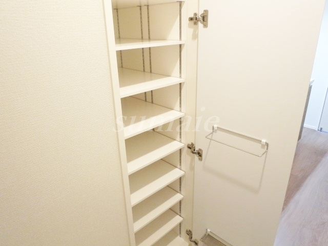 ルフォンプログレ赤羽の収納|玄関収納付いてます☆