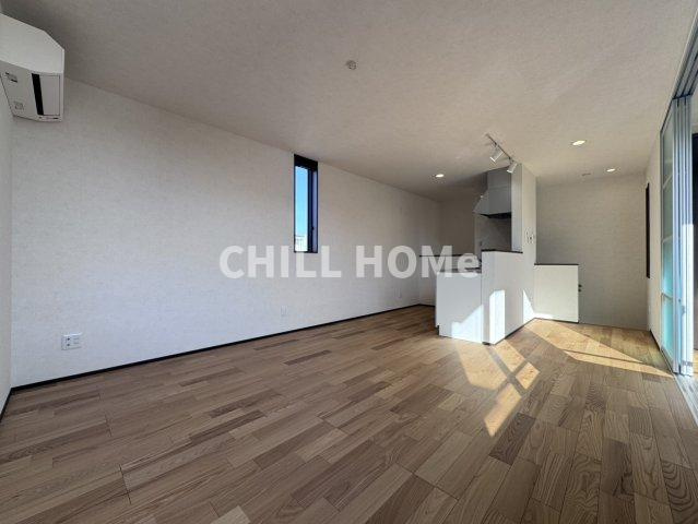 Maison douceの居間・リビング|当社、チルホームのHPもご覧ください(^^)/物件情報多数♪