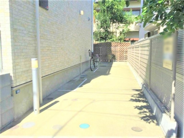 リブリ・反町・東神奈川のエントランス|駐輪場あり☆