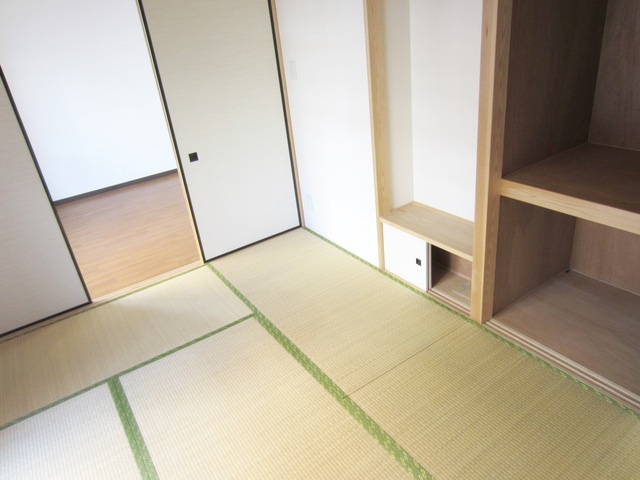 マンション白陽の和室|なんだかオシャレな和室です★