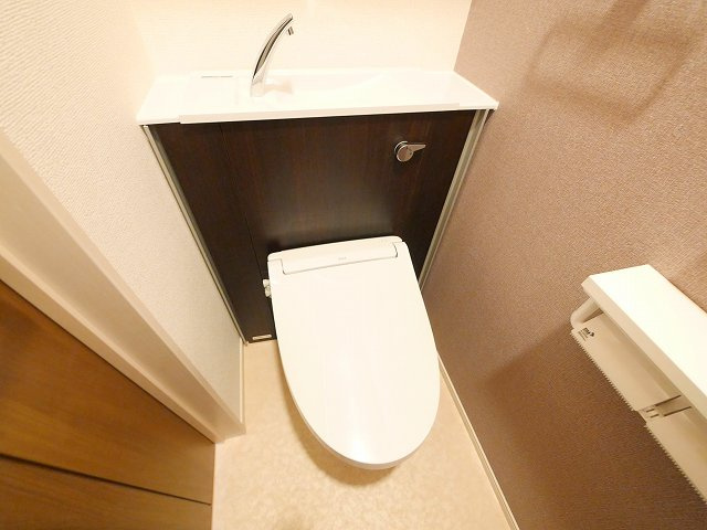 レジデンス　マドカのトイレ|ゆったりとした空間のトイレです
