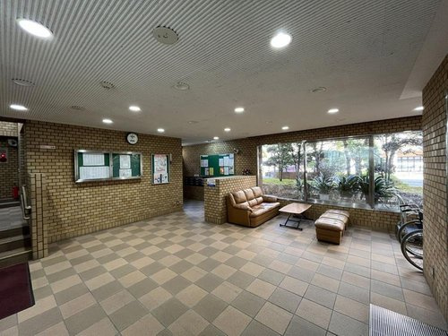 イトーピア西宮北口A棟のエントランス