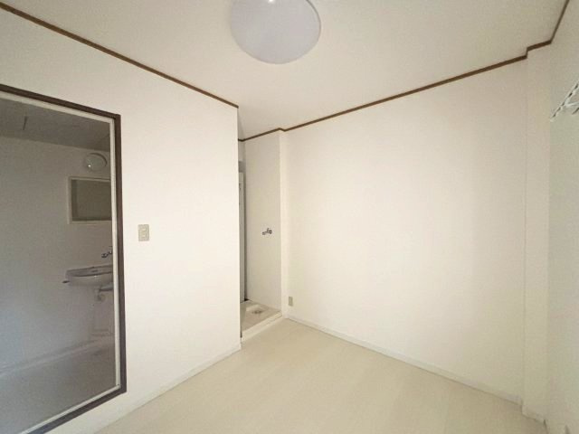 中野マンションの居間・リビング