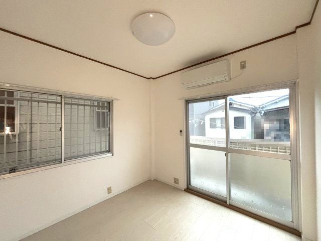 中野マンションの居間・リビング