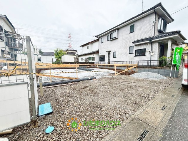 白岡彦兵衛第2　新築一戸建て　02　リーブルガーデンの前面道路含む現地写真|2026/5/8　撮影