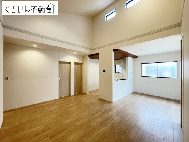 【居間・リビング】 | Livele Garden.S熊谷市肥塚第3　【平屋】新築住宅 | ≪2号棟≫
現地(2026年8月撮影)