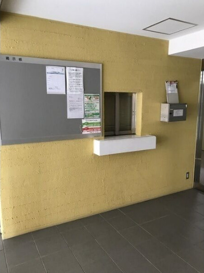 甲南山手ミオのロビー