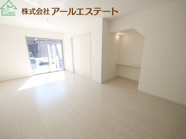 加古郡播磨町北本荘１丁目　　　山陽電鉄「播磨町駅」徒歩12分の居間・リビング|令和６年９月撮影時画像となります。　