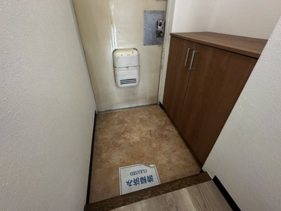 エクセレントアベの玄関