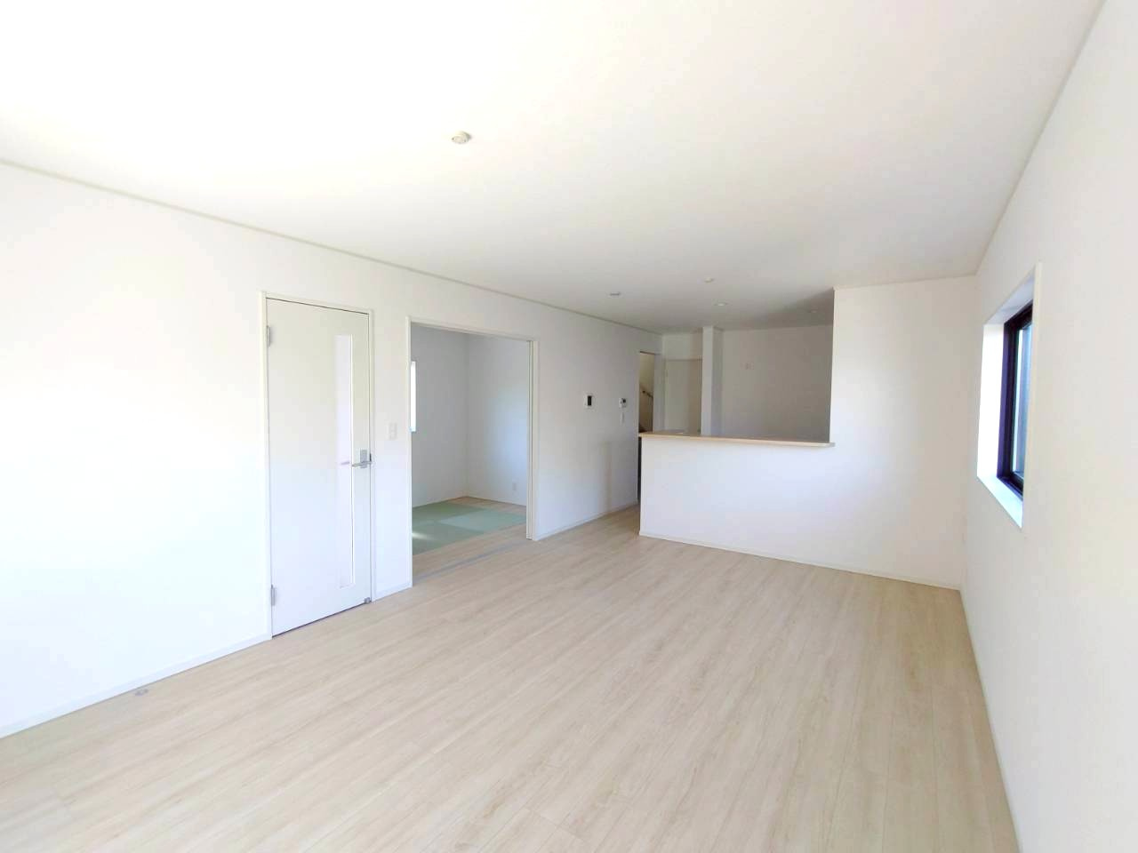 柳川市鍛冶屋町の新築一戸建の居間・リビング