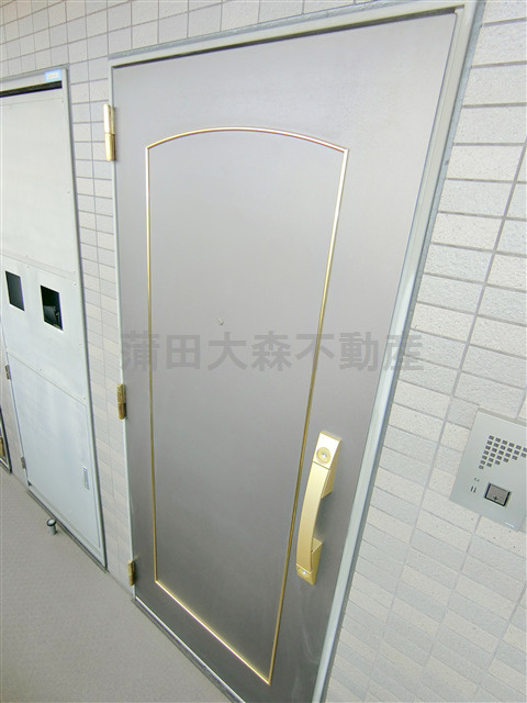ルーブル東蒲田伍番館の玄関