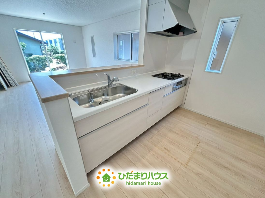 白岡市篠津第7　新築一戸建て　クレイドルガーデンのキッチン|対面式のキッチンは、お子様の様子を確認しながらお料理が作れます！