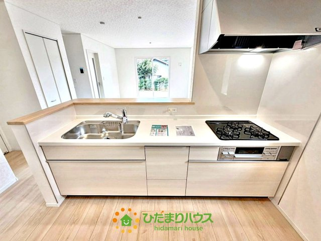 白岡市篠津第7　新築一戸建て　クレイドルガーデンのキッチン|対面式のキッチンは、お子様の様子を確認しながらお料理が作れます！