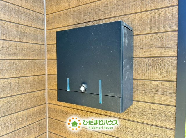 白岡市篠津第7　新築一戸建て　クレイドルガーデンのその他|不在時に便利な宅配ボックス！