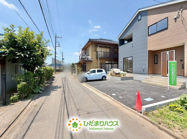 白岡市篠津第7　新築一戸建て　クレイドルガーデンの前面道路含む現地写真|車通りが少なく、見通しも良いです！