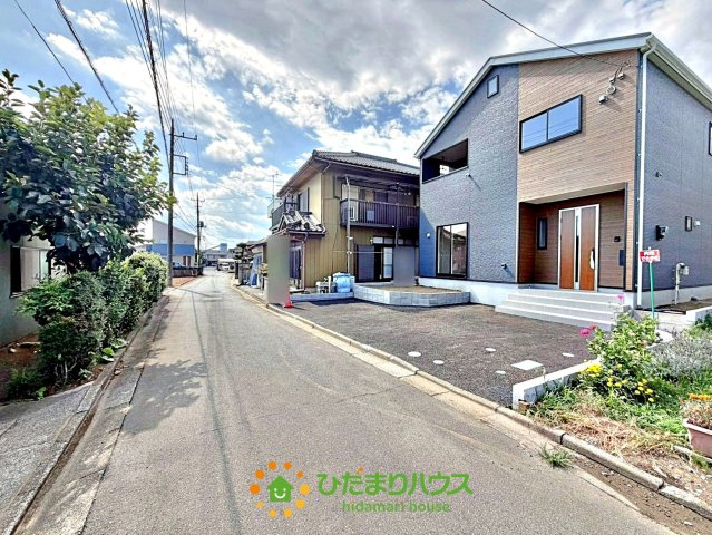 白岡市篠津第7　新築一戸建て　クレイドルガーデンの前面道路含む現地写真|車通りが少なく、見通しも良いです！