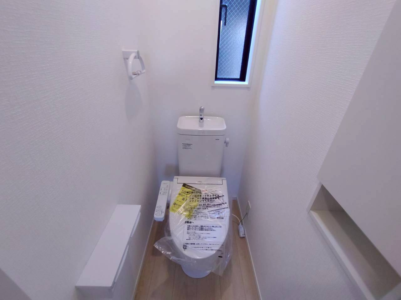 柳川市鍛冶屋町の新築一戸建のトイレ