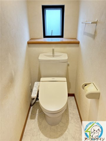 大久保町西島戸建のトイレ