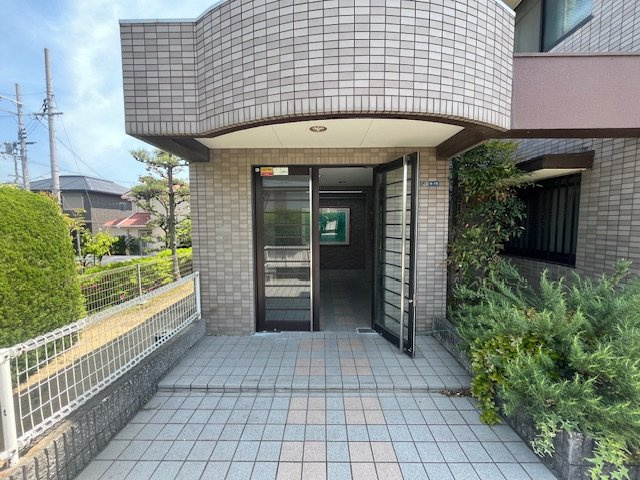 リビオ金剛のエントランス