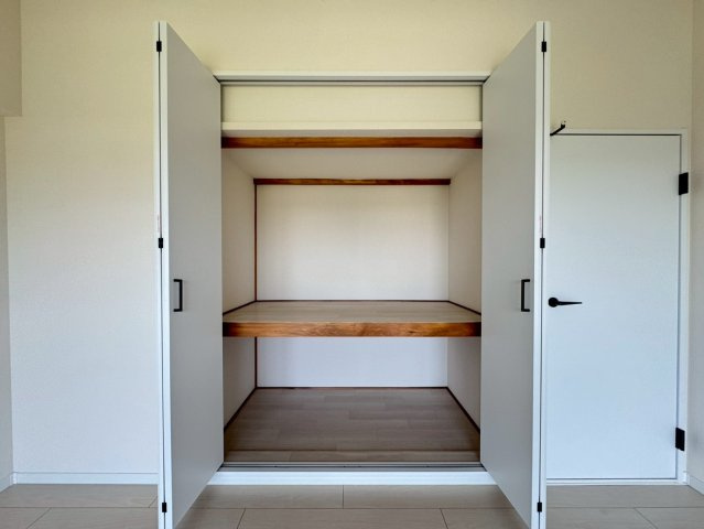 ◆令和６年１月リフォーム完了◆南面バルコニー◆全居室６帖以上◆山科団地Ｃ棟の洋室|クローゼット