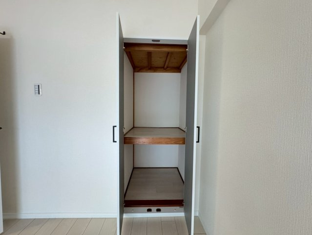 ◆令和６年１月リフォーム完了◆南面バルコニー◆全居室６帖以上◆山科団地Ｃ棟の洋室|クローゼット