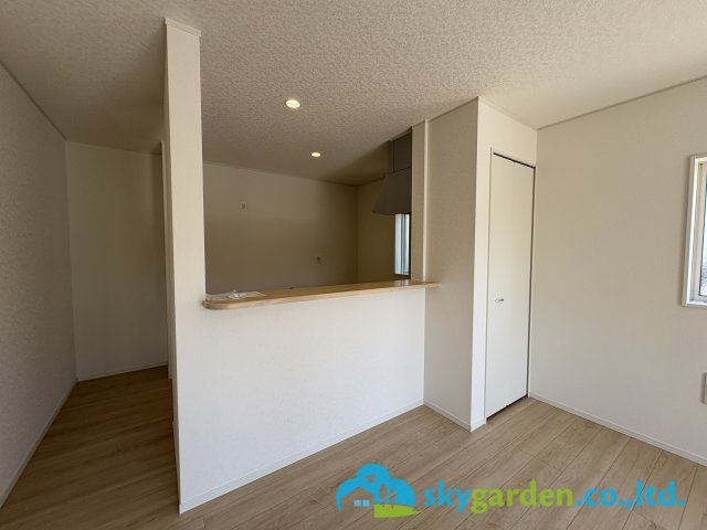 藤沢市城南第６（Ⅰ期）　新築戸建　全7棟７号棟の内装|視界良好の対面キッチン