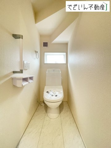 【トイレ】 | Livele Garden.S熊谷市肥塚第3　新築住宅 | ≪3号棟≫
現地(2026年8月撮影)