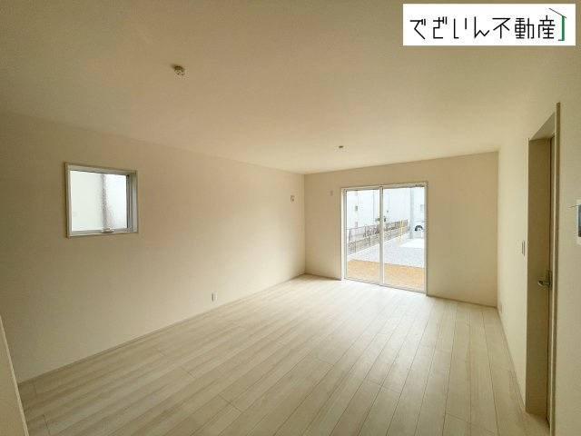 【居間・リビング】 | Livele Garden.S熊谷市肥塚第3　新築住宅 | ≪3号棟≫
現地(2026年8月撮影)