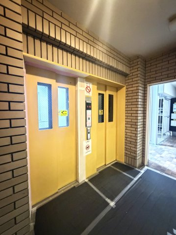 ◆令和８年５月リフォーム完了◆京阪伏見桃山駅徒歩３分◆三方角住戸◆藤和ライブタウン伏見桃山のその他共用部分|エレベーター