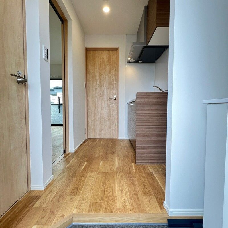 MELDIA西浦和Ⅲの玄関|別部屋参考写真となります