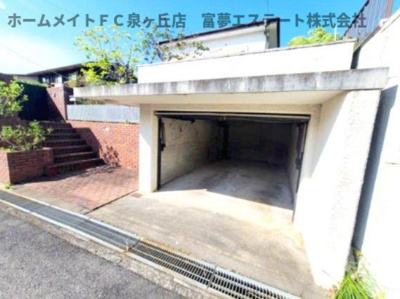 【駐車場】 | 堺市南区槇塚台戸建 | 高さ：約165cm 奥行き:約500cm 幅：約270cm