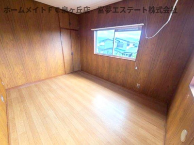 【洋室】 | 堺市南区槇塚台戸建 | ２階 6帖洋室（階段横）
