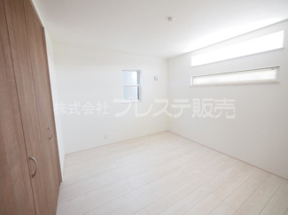 【洋室】 | 現地写真（２号地２階洋室）