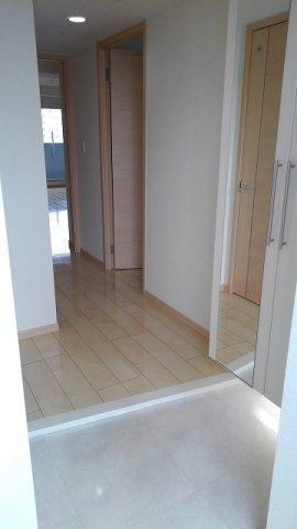 プラジュ千種の玄関