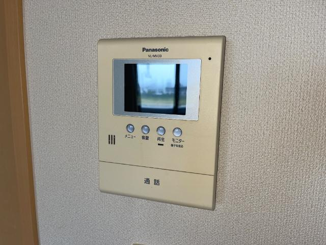 アイランドの内装|カメラ付きインターフォン